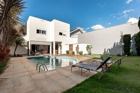 Sobrado para alugar em Maringá, Jardim Monções, com 3 quartos, 287 m², piscina e área gourmet